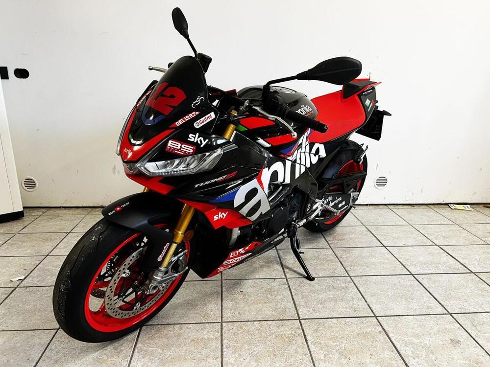 Aprilia Tuono 1100 V4 Factory (2021 - 24) (2)