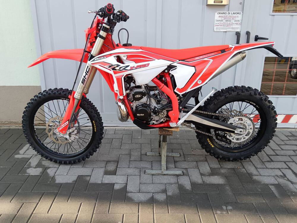 Betamotor RR X-PRO 300 2T Enduro (2025) (2)