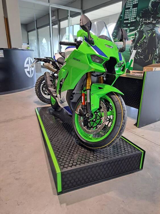 Kawasaki Ninja 1000 ZX-10R 40th Anniversary Edition (2024) (2)