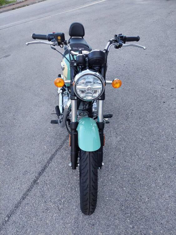 Royal Enfield Meteor 350 Aurora (2024) (4)