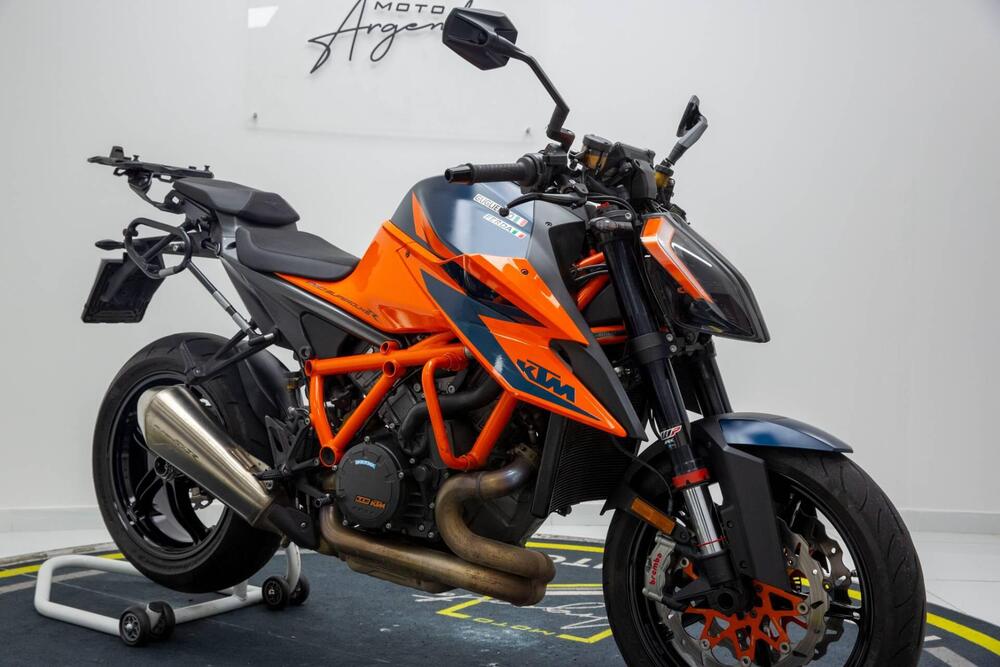 KTM 1290 Super Duke R (2020) (2)