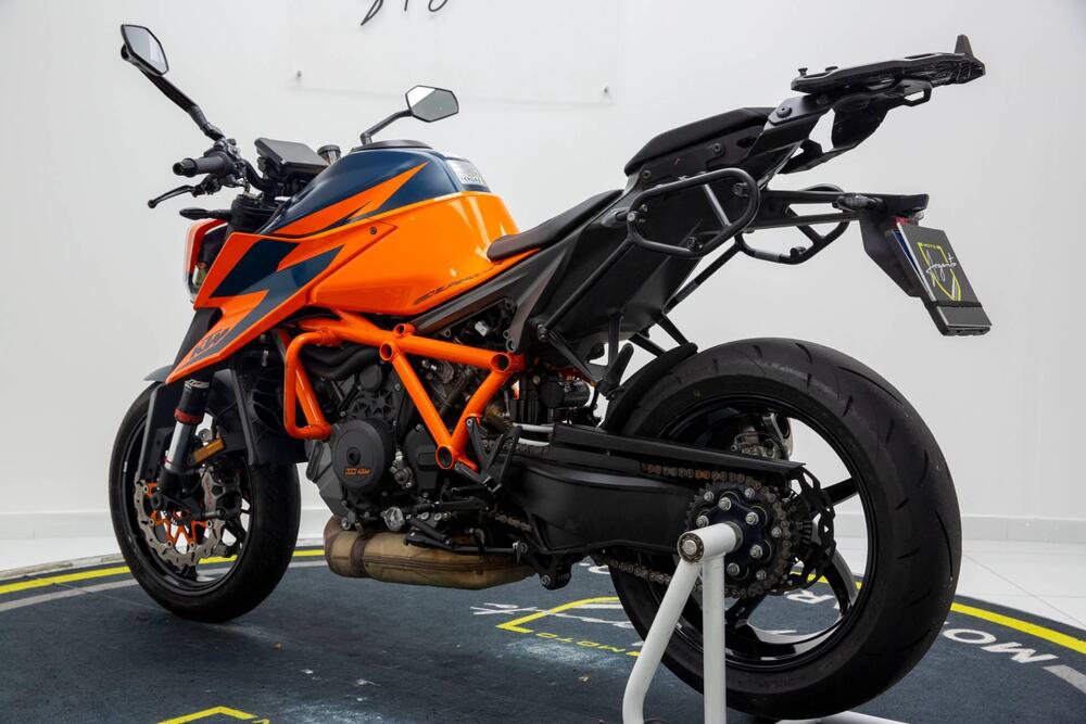 KTM 1290 Super Duke R (2020) (5)