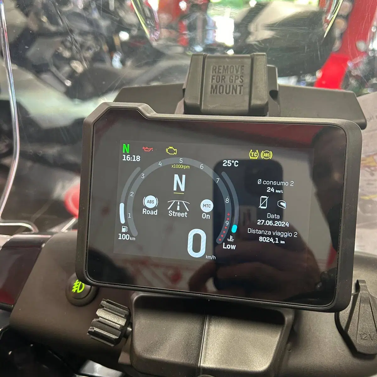 Husqvarna Norden 901 (2022 - 26) (4)