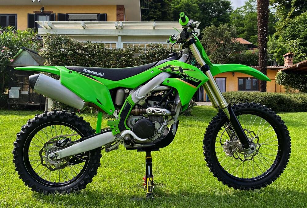 Kawasaki KX 250 F (2022) (2)