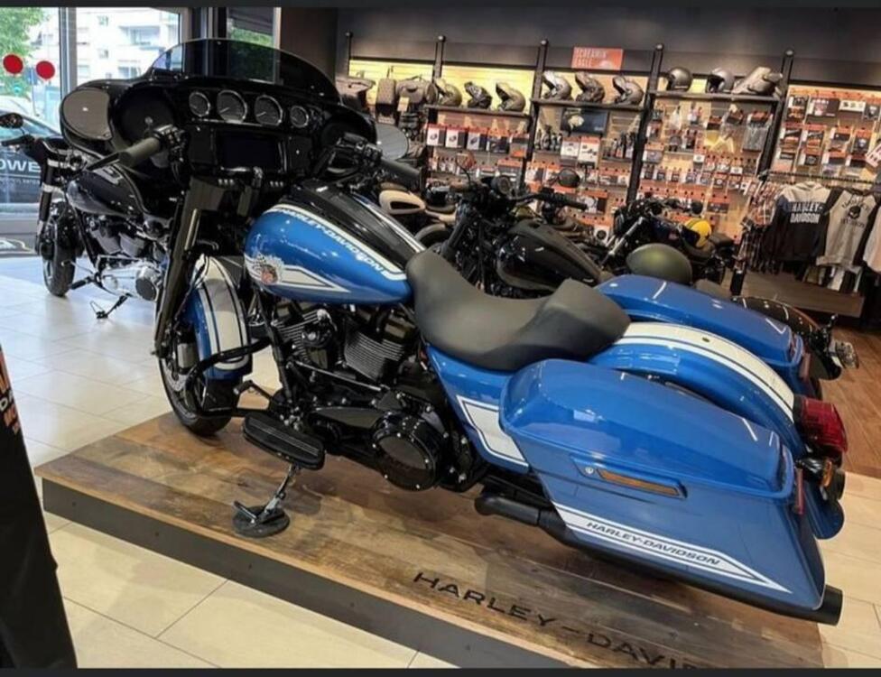 Harley-Davidson CVO Street Glide (2023) (2)