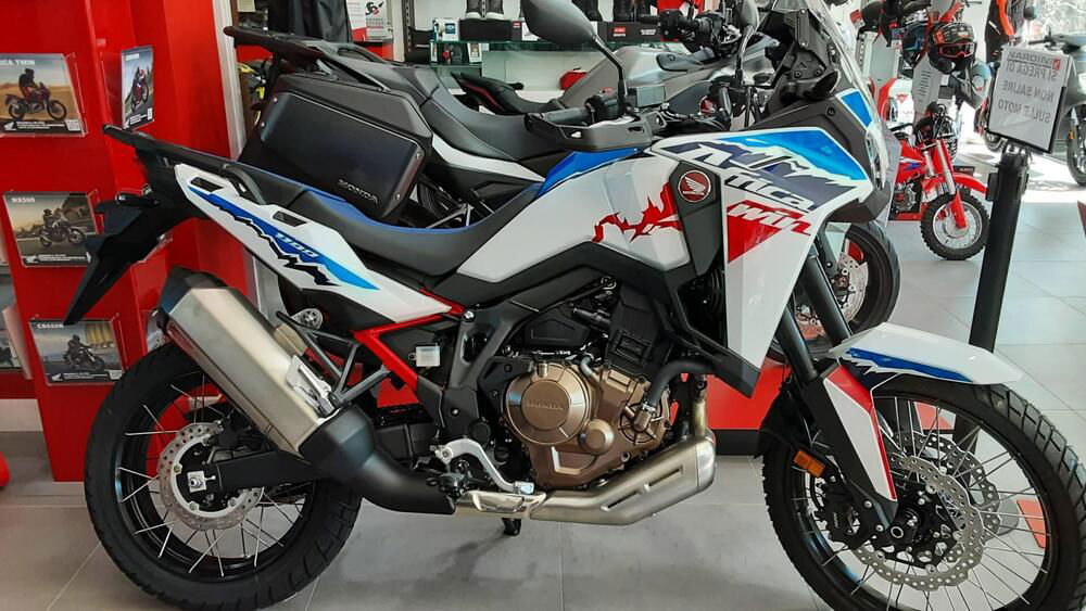 Honda Africa Twin CRF 1100L ES DCT (2024) (2)