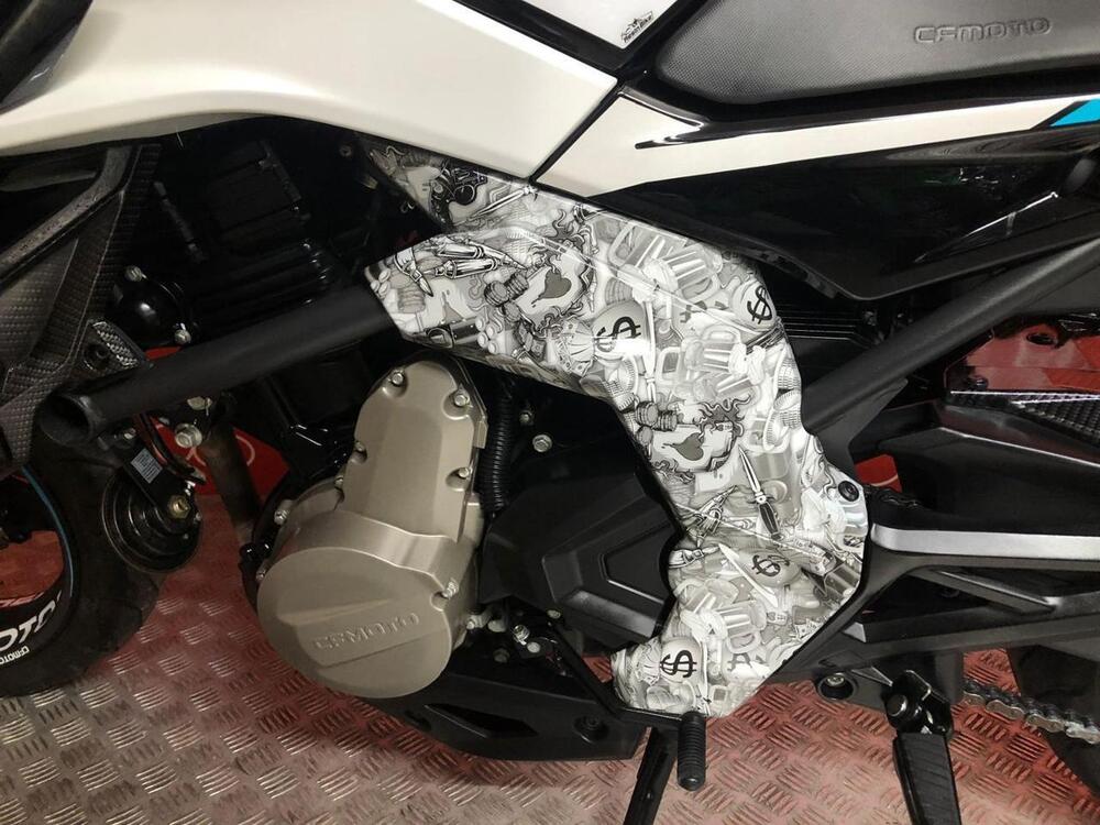 CFMOTO 650NK (2021 - 24) (5)