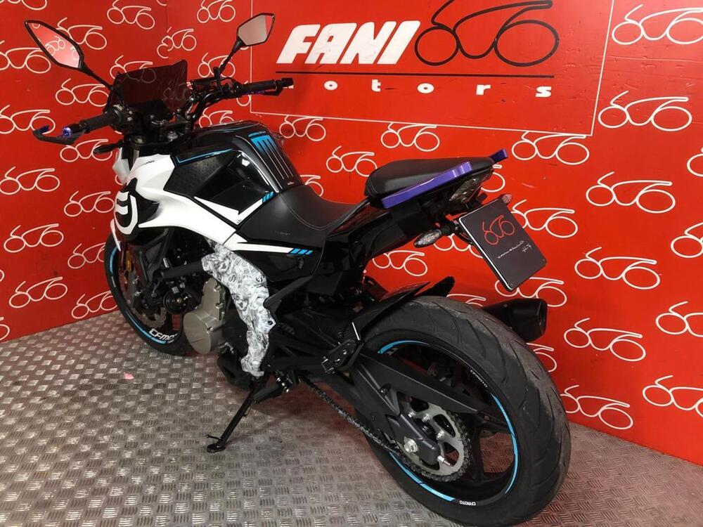 CFMOTO 650NK (2021 - 24) (4)