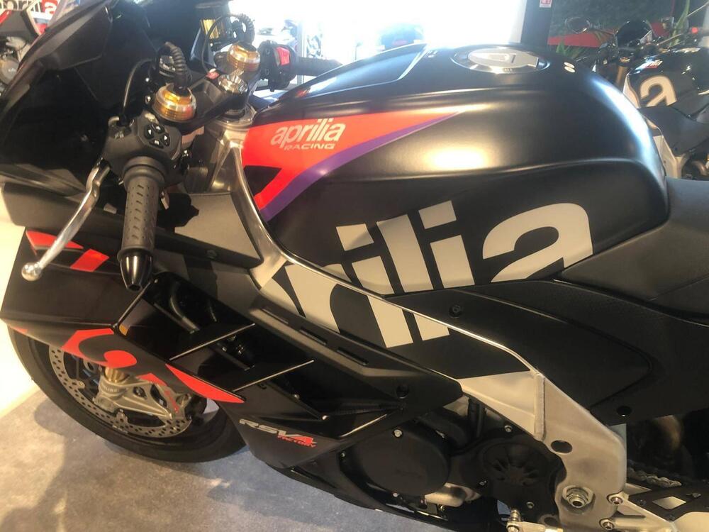 Aprilia RSV4 1100 Factory (2021 - 24) (4)