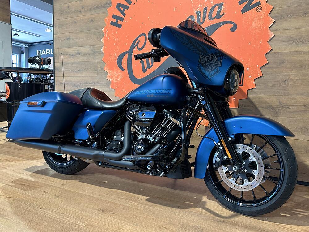 Harley-Davidson 107 Street Glide Special (2017 - 19) - FLHXS (3)