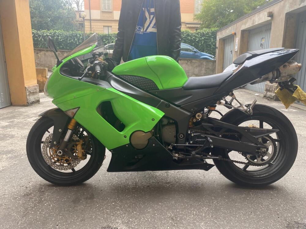 Kawasaki Ninja 636 ZX-6R (2005 - 06) (5)