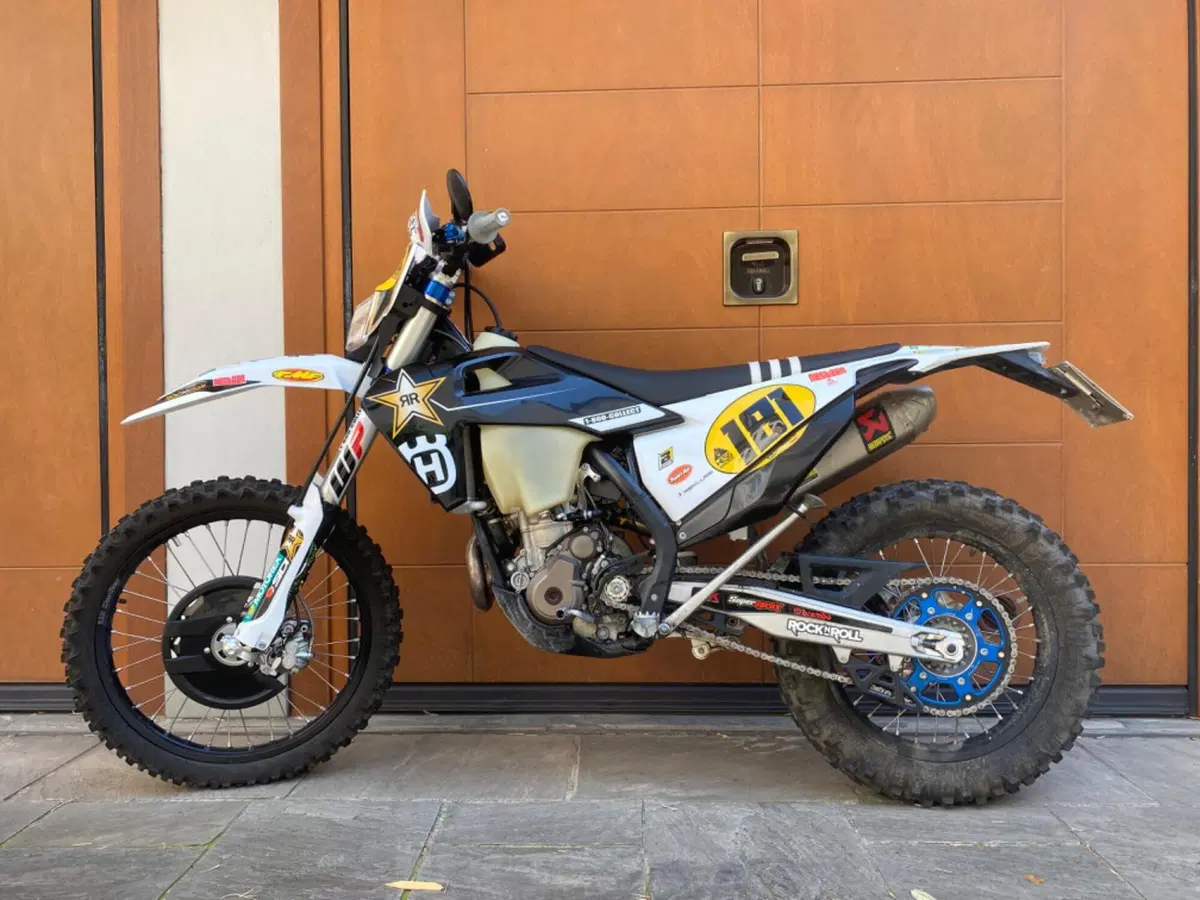 Husqvarna FE 350 Rockstar Edition (2022) (2)