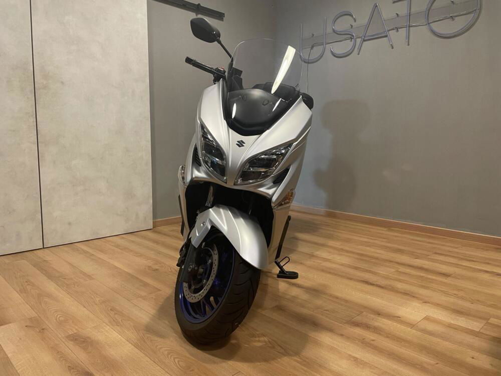 Suzuki Burgman 400 (2022 - 24) (2)