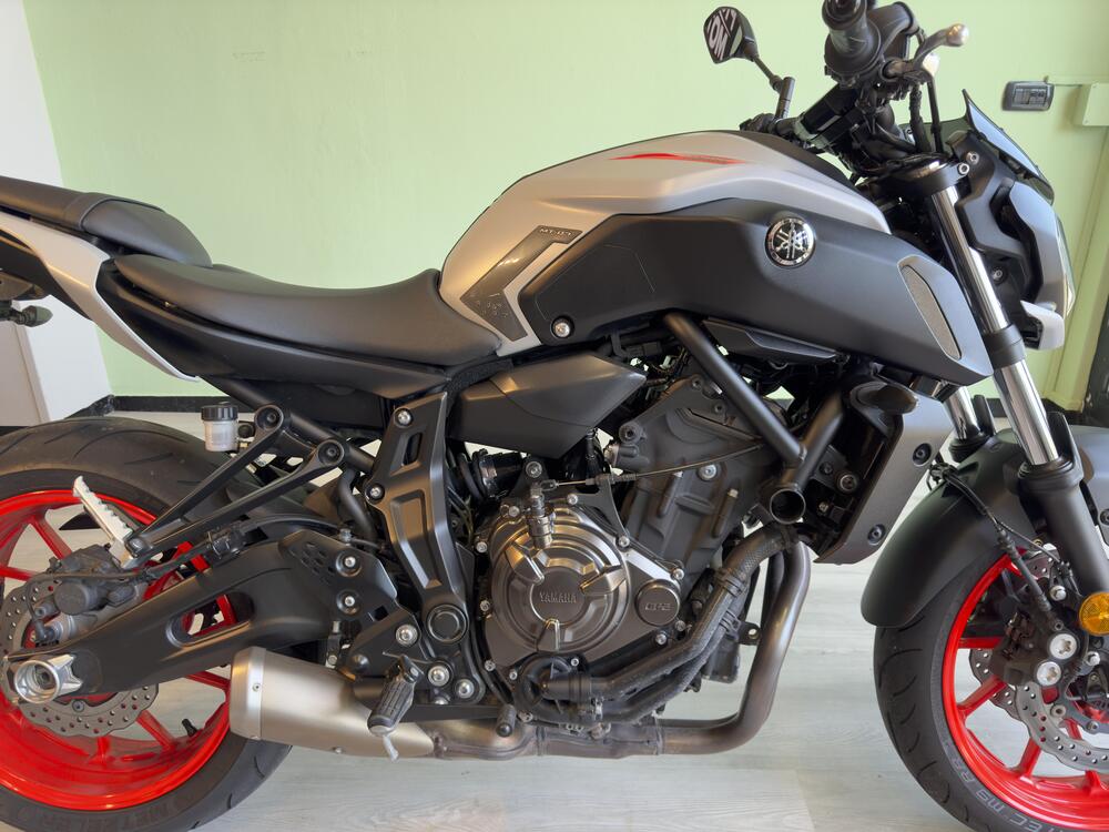 Yamaha MT-07 (2018 - 20) (4)