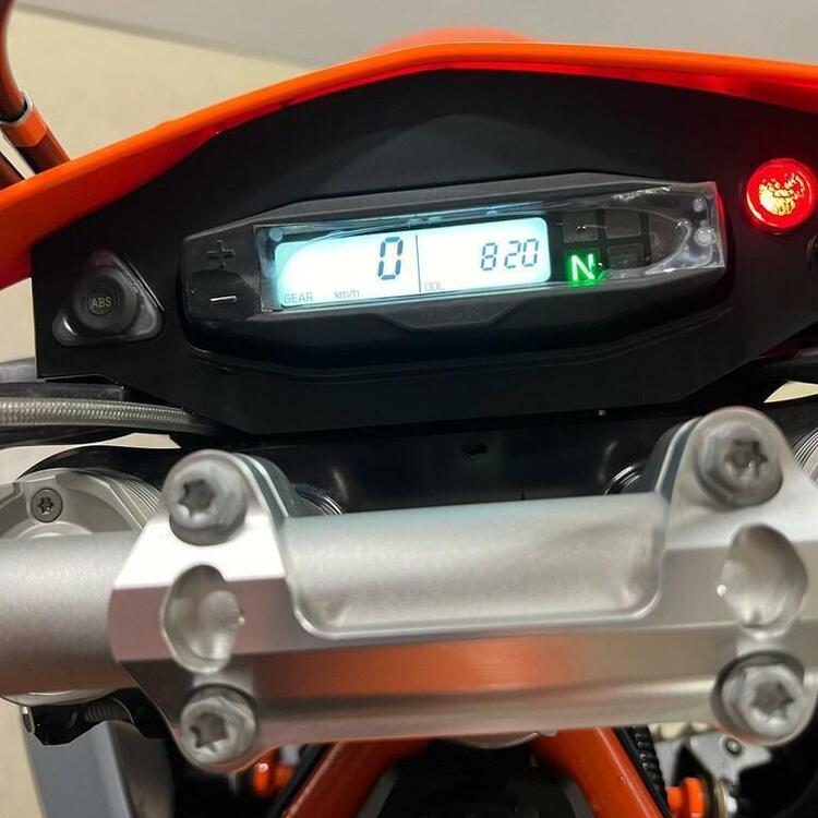 KTM 690 Enduro R (2022 - 24) (5)