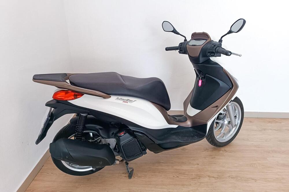 Piaggio Liberty 125 i-get ABS (2016) (3)