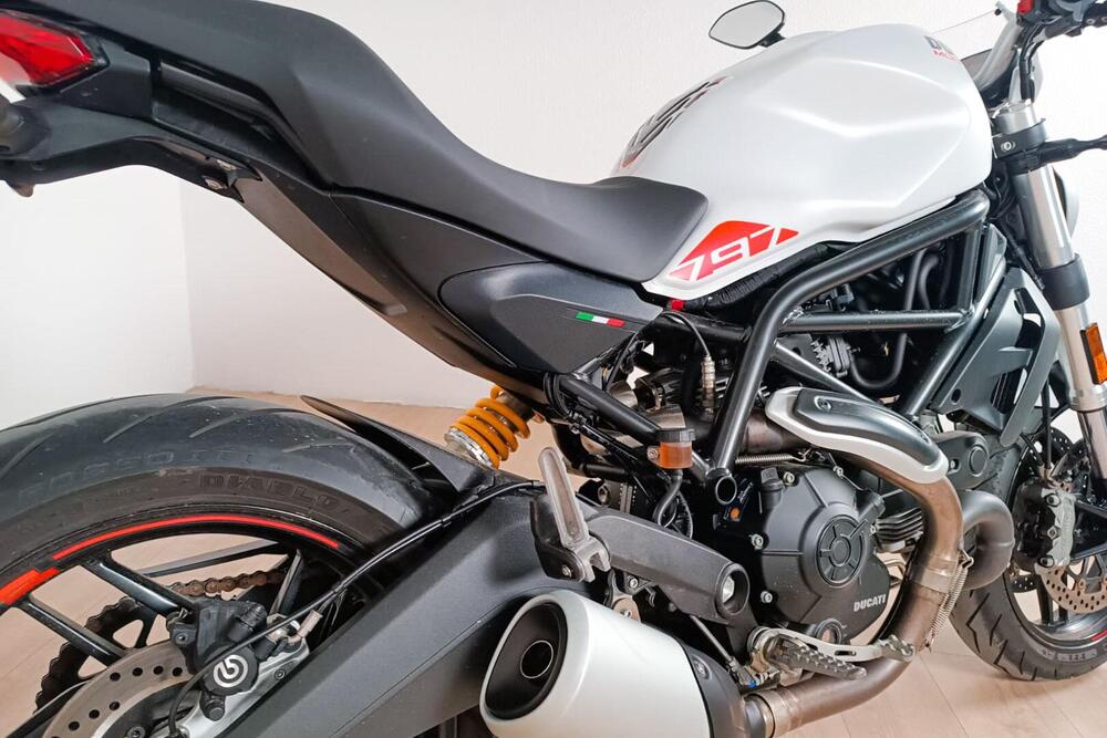 Ducati Monster 797 Plus (2019) (4)