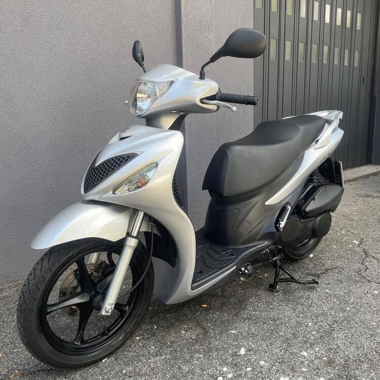 Suzuki SIXteen 125 (2007 - 14) (4)