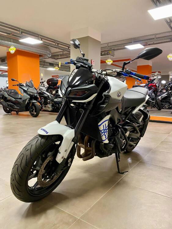 Yamaha MT-09 (2017 - 20) (3)