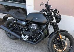 Moto Guzzi V7 Stone (2021 - 24) usata