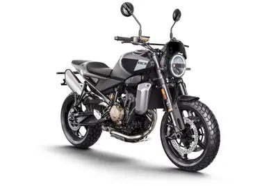 Husqvarna Svartpilen 801 (2024 - 26) nuova