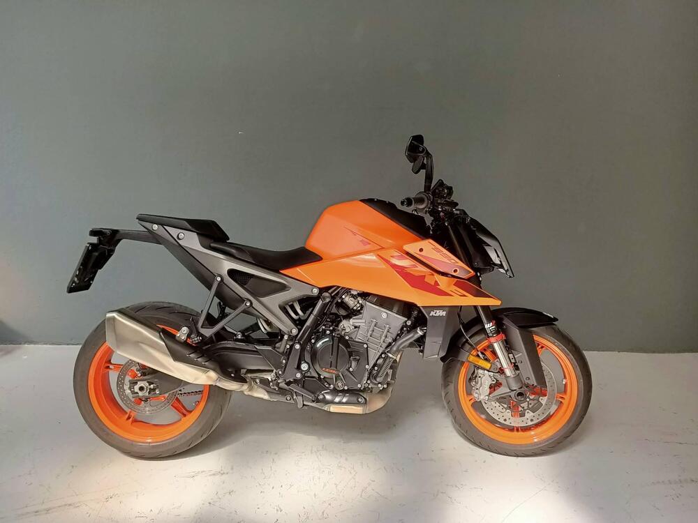 KTM 990 Duke (2024)