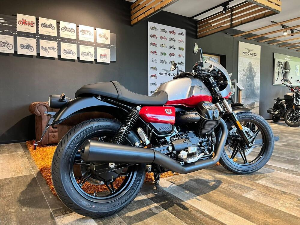 Moto Guzzi V7 Stone Corsa (2023 - 24) (2)