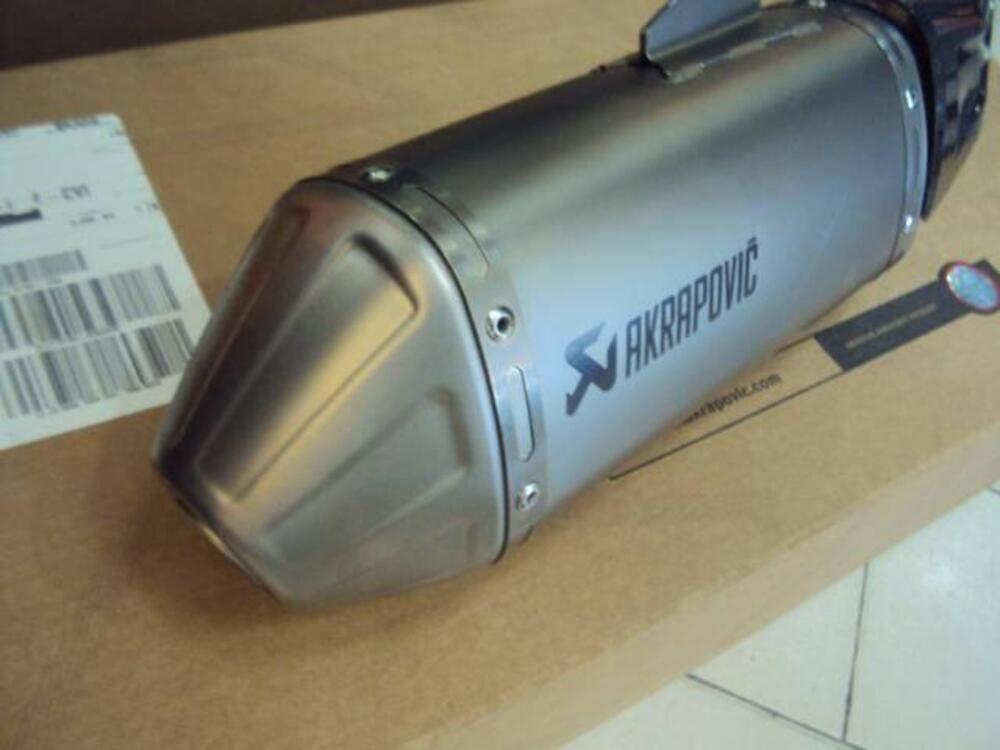 Marmitta Terminale Akrapovic (3)