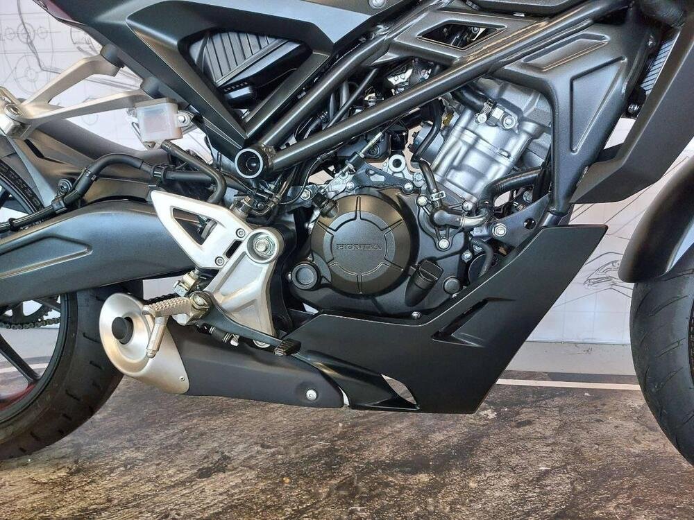 Honda CB 125 R (2021 - 23) (3)