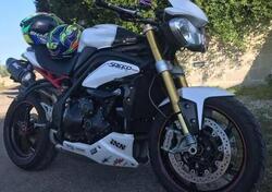 Triumph Speed Triple 1050 R (2011 - 13) usata