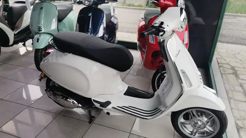 Vespa Primavera 125 (2024 - 25) (2)