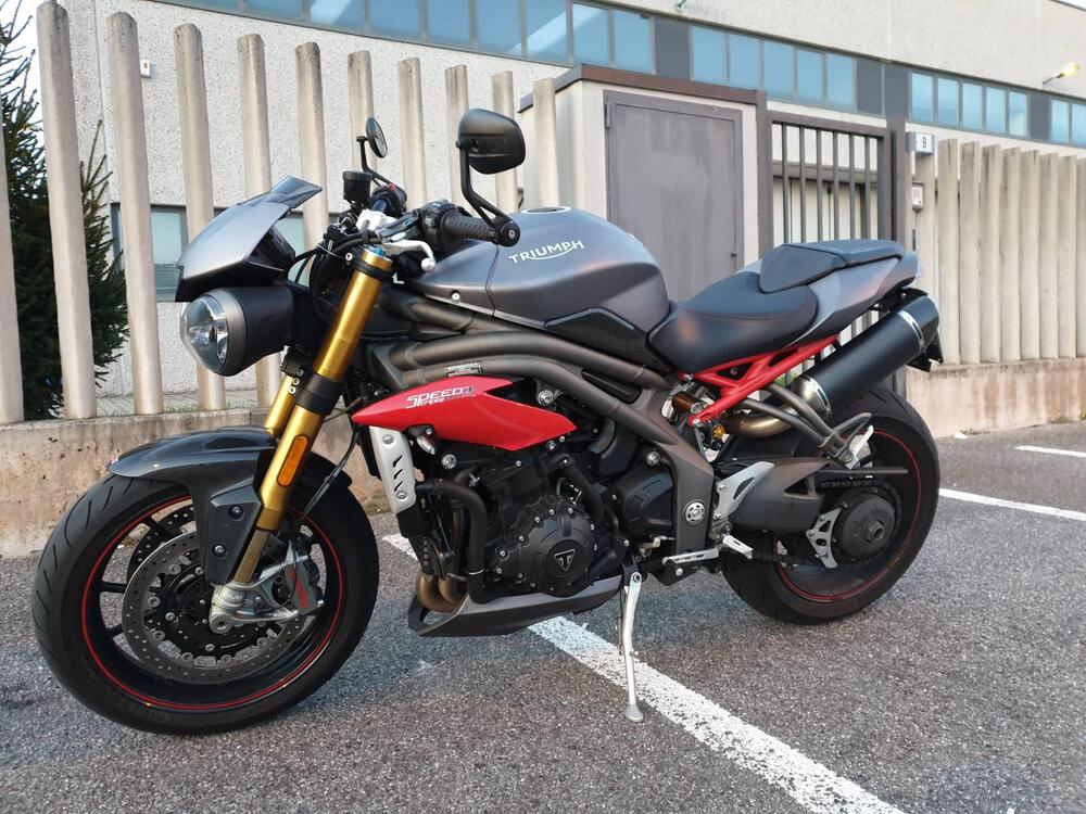 Triumph Speed Triple 1050 R ABS (2016 - 17)