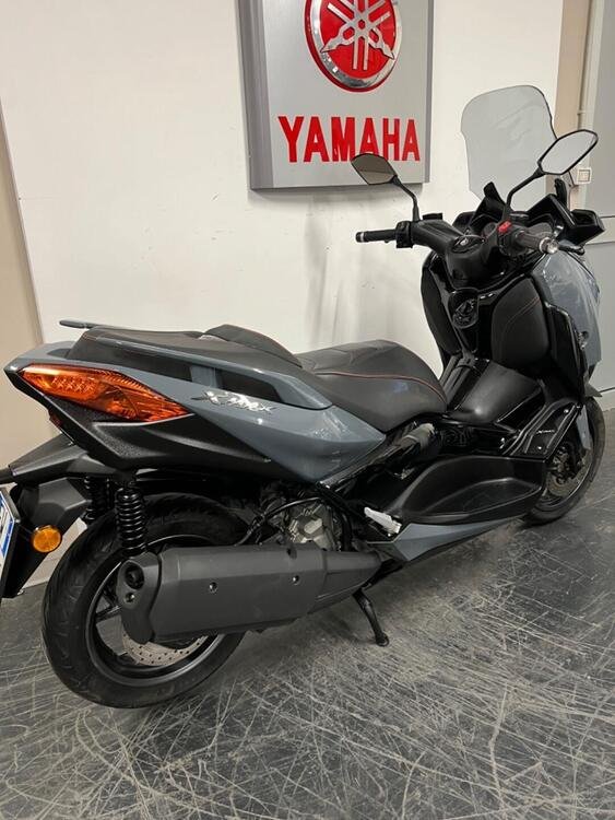 Yamaha X-Max 300 Tech Max (2021 - 24) (4)
