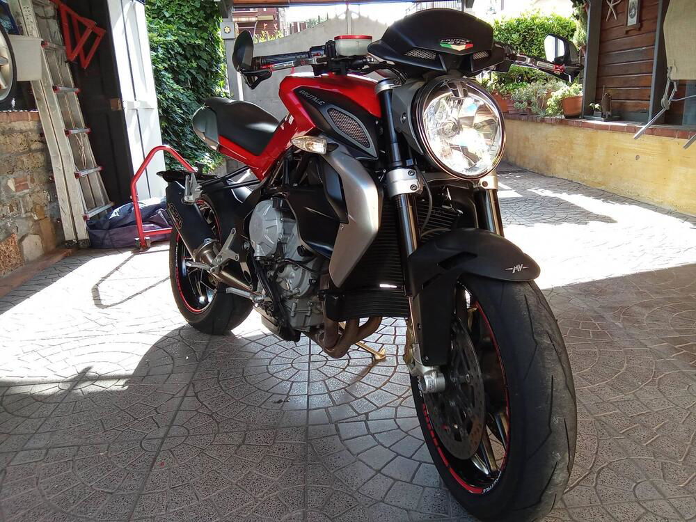 MV Agusta Brutale 675 (2011 - 15) (2)