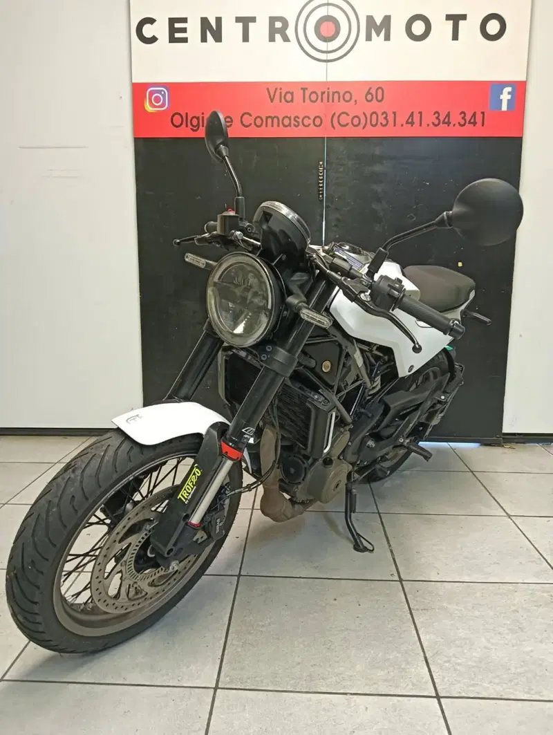 Husqvarna Vitpilen 401 (2021 - 23) (3)