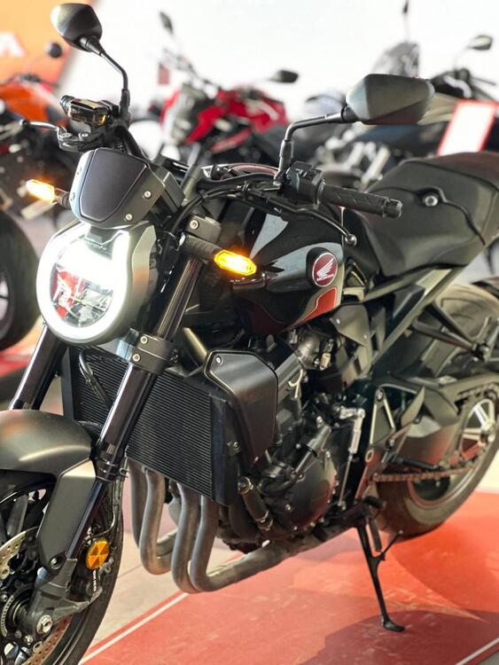 Honda CB 1000 R Black Edition (2021 - 24) (3)