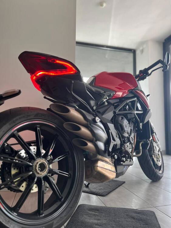 MV Agusta Dragster 800 (2020) (2)