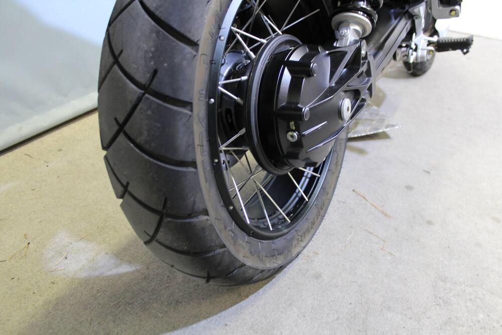 Moto Guzzi V85 TT (2021 - 23) (5)