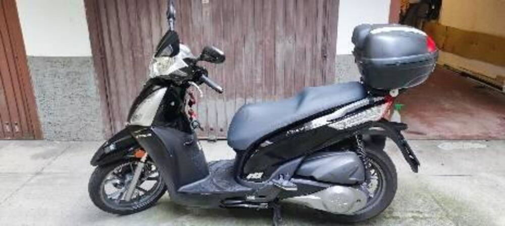 Kymco People 300i GT ABS (2016 - 20) (3)