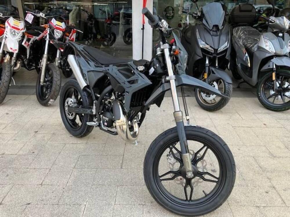 Betamotor RR 50 Motard (2021 - 24) (2)