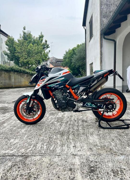 KTM 890 Duke R (2021) (2)