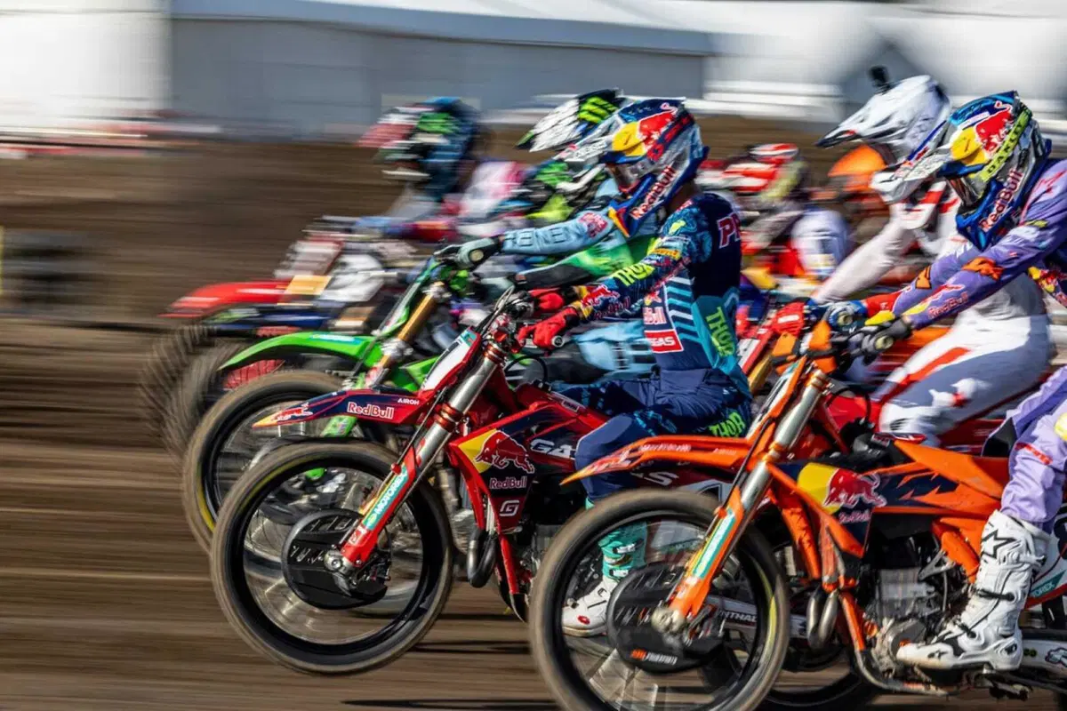 MXGP #11. GP Indonesia. Prado su Herlings e doppio De Wolf [GALLERY] (15)