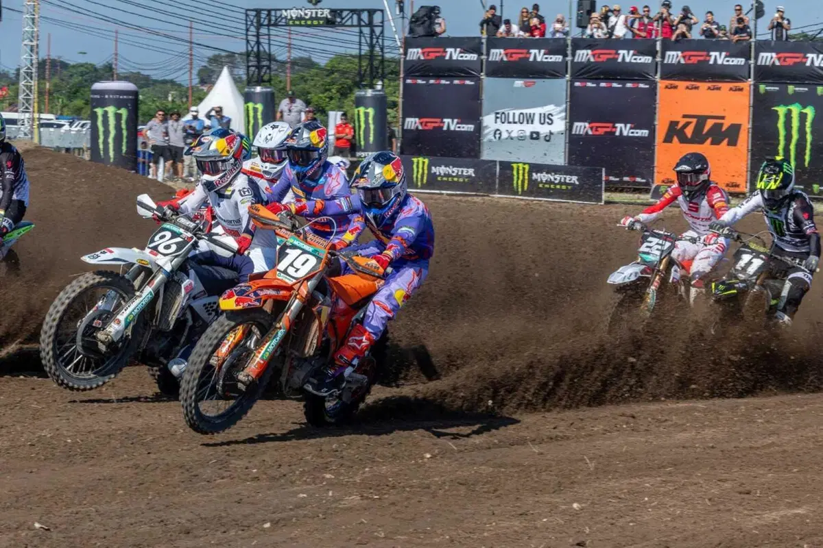 MXGP #11. GP Indonesia. Prado su Herlings e doppio De Wolf [GALLERY] (18)