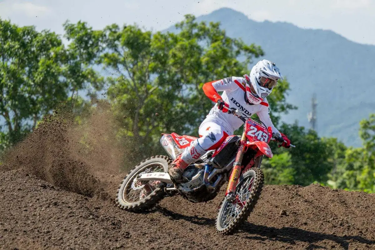 MXGP #11. GP Indonesia. Prado su Herlings e doppio De Wolf [GALLERY] (33)