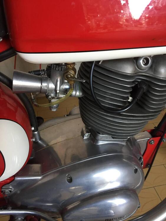 Moto Morini Tresette sprint (2)