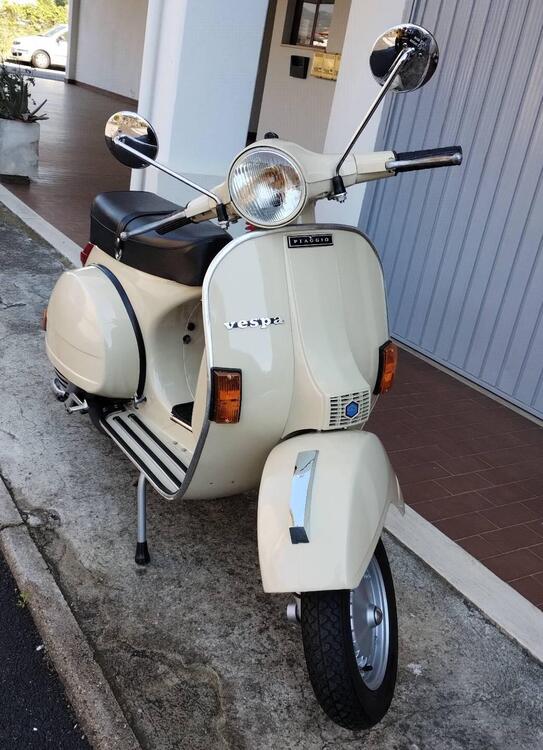 Piaggio P 200 E