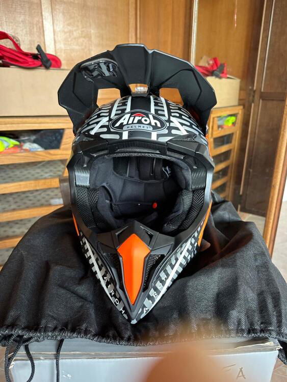 Casco Airoh Wraap Idol Orange Matte (2)