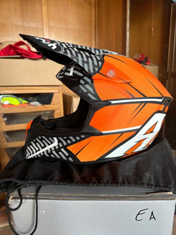 Casco Airoh Wraap Idol Orange Matte (3)