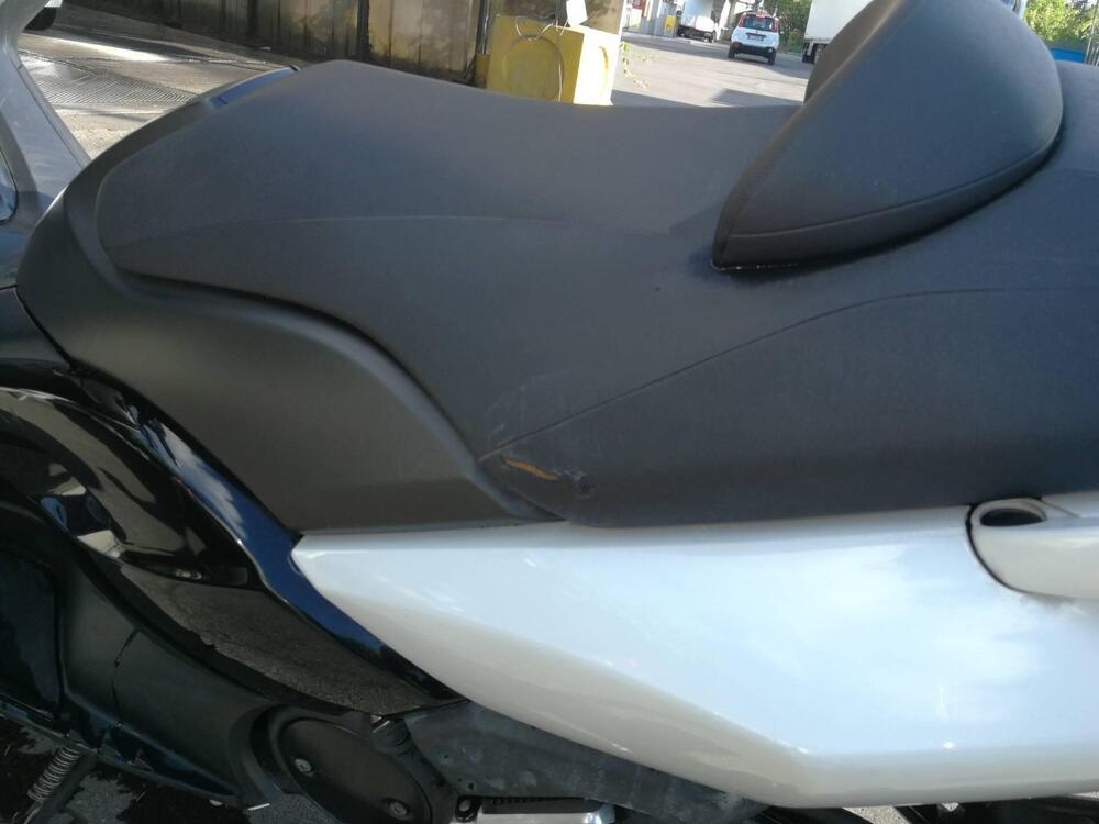 Yamaha T-Max 500 White Max (2010 - 11) (2)