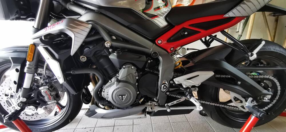 Triumph Street Triple RS (2020 - 22) (2)
